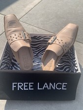 Chaussures femme T40. FREE LANCE Excellent État. Couleur Nude. Style Mule