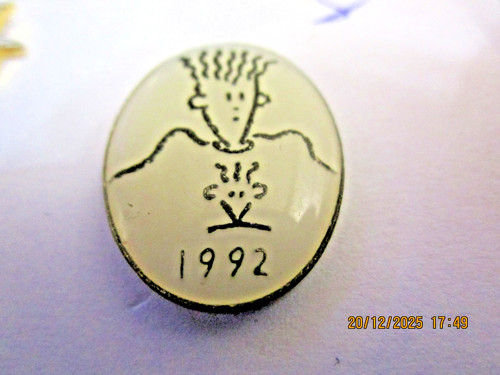 Pin vintage 1992 bd - , /