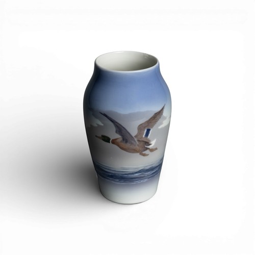 Royal copenhagen vase - royal,
