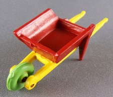 Starlux - La Ferme - Brouette Rouge roue Verte Châssis Jaune (réf 605)