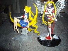 2 figurines sailor moon