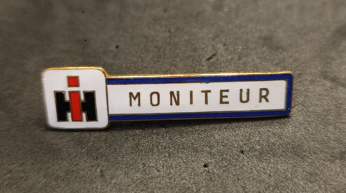 Rare ancien badge - emaillé, ih