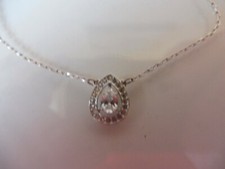 Belle, Fine Chaîne Avec Pendentif, SWAROVSKI, Avec Pierres, Collier !