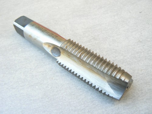 Taraud lèvre m22 - 3,
