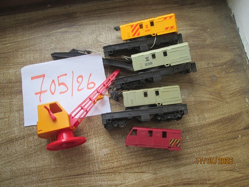 705 lot de quatre grues - lot,