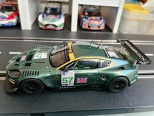 scalextric Aston Martin DBR9 Avec lumières Trés Bon état(carreraÉvolution,ninco)