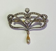 Broche "Volute" en Or Jaune 18 K et Argent / Diamants + Perle / Réf MP2379