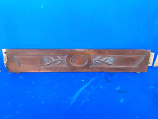 Ancien fronton d'armoire en bois pour déco de porte placard sculptures de fleurs