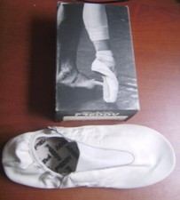 Chaussons de danse/gymnastique blancs de marque FREDDY en cuir T33 neufs emb.