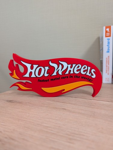Plaque hot wheels - hot, 3d