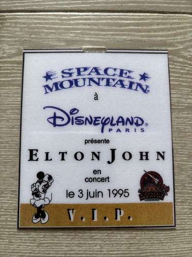 Place concert elton john - concert,