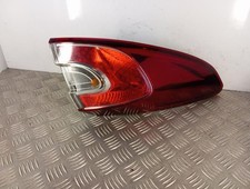 Feu arriere principal gauche