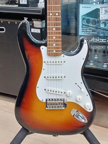 Fender japan stratocaster - [fender, japan]