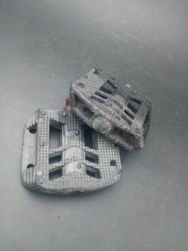 Used bmx old mid - school, pedals