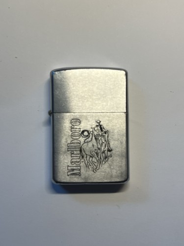 Vintage 1972 zippo - vintage,