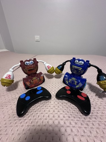 Lot robots humanoïdes - lot, 2