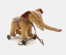 Ancien Antique Elephant on whells  roulette jouet à tirer mohair Pintel Steiff ?