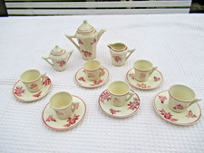 JOUET....DINETTE JOLI PETIT