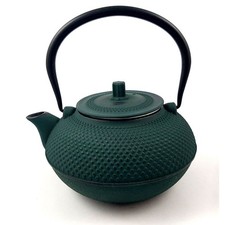 Théière en fonte vert foncé