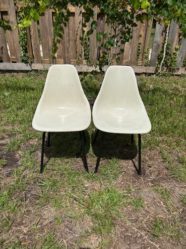 Pair mcm white eames - ,