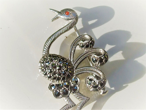 Belle broche autruche ancienne - belle,