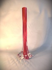 Vase soliflore vintage en verre rouge longiliné – soufflé main – déco années 70