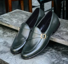 Mocassins en cuir noir sur