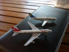 Lot  2 avions. SCHUCO A300B