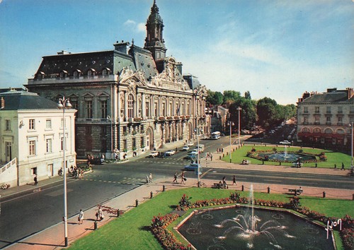 Tours place jean jaures - place,