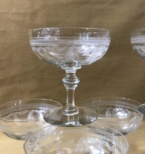 1 coupe à champagne en