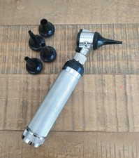  Otoscope avec 5 embouts Marque Heine- Instrument Médical - Germany 