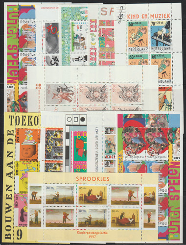Pays bas lot - ==, 12