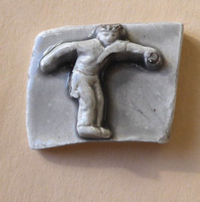 Fève perso MH 2009 - Puzzle Boule de Pétanque : le Joueur Tireur