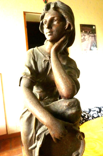 Statuette ancienne gitane - statuette, la
