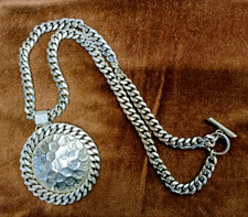 Collier métal argenté signé