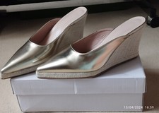 MULES compensées Dorées