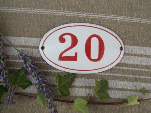Ancienne petite plaque - ancienne,