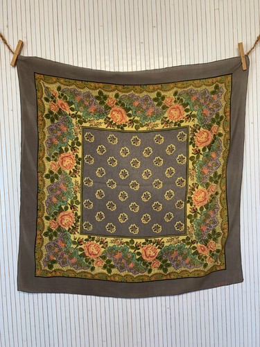 Foulard carré soie - de,