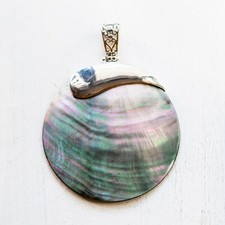 Pendentif Rond ABALONE argenté Coquillage nacré