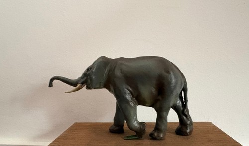 Grand elephant plomb - bf, le