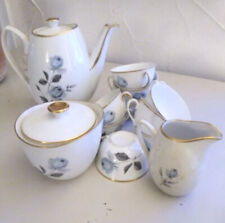 Service à café en porcelaine