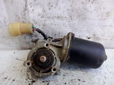 MOTEUR D´ESSUIE-GLACE AVANT /