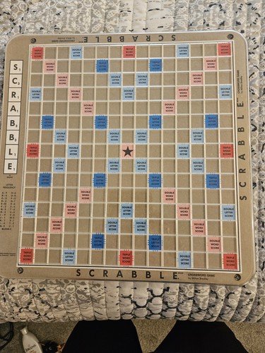 1989 deluxe scrabble rotating - 1989,