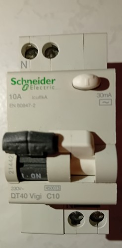Disjoncteur schneider electric - disjoncteur,