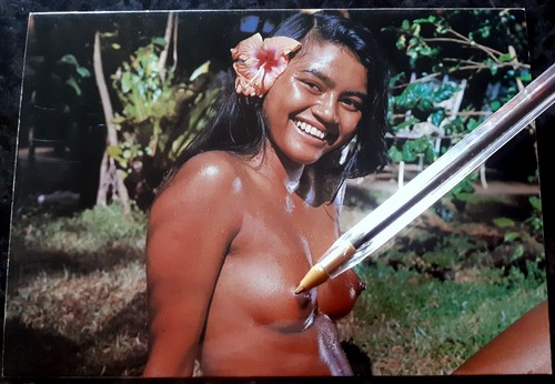 Jeune vahiné seins nus - jeune, _
