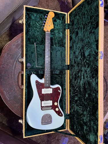 Squire jazzmaster fender - squire,