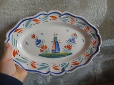 grand plat ovale contourné