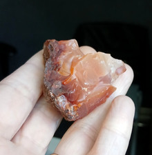 Cornaline pierre brute 40,27 g / 4 cm Madagascar