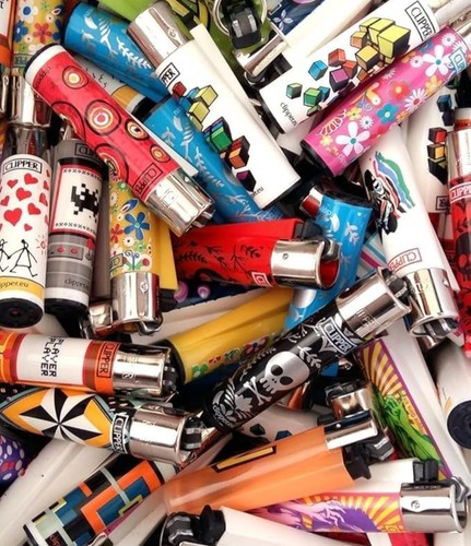 Lot briquet clipper - de,