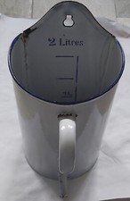 ancien broc en fer émaillé pour lavement